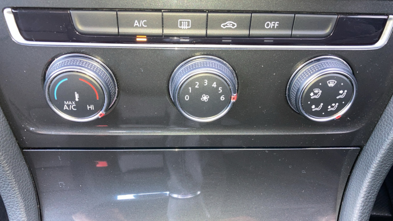 Volkswagen Golf 1.4 TSI SE [Nav] 5dr Petrol Hatchback